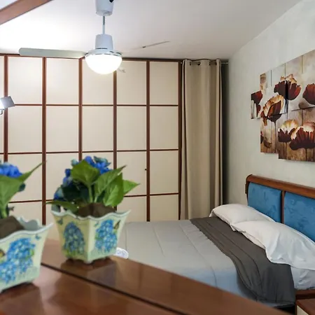 Апартаменты Fenix Бергамо